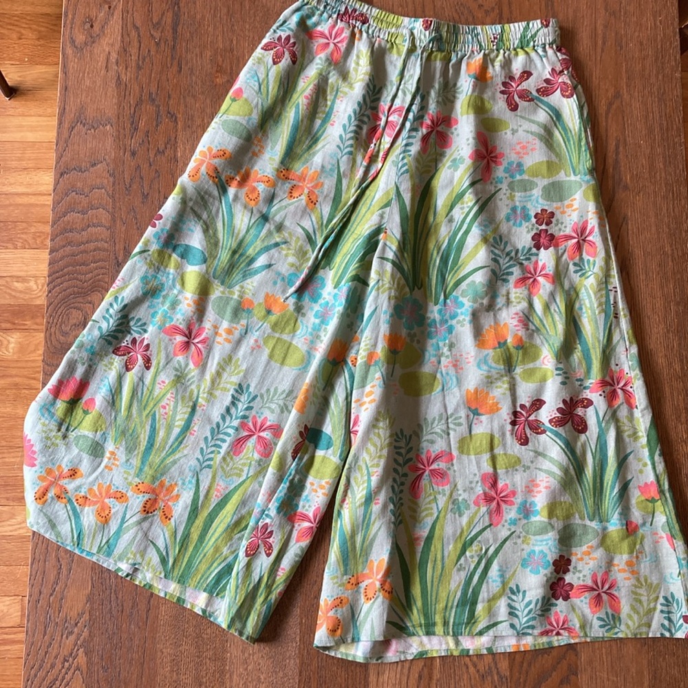 Gudrun Sjoden green summer capri pants, size small, excellent condition